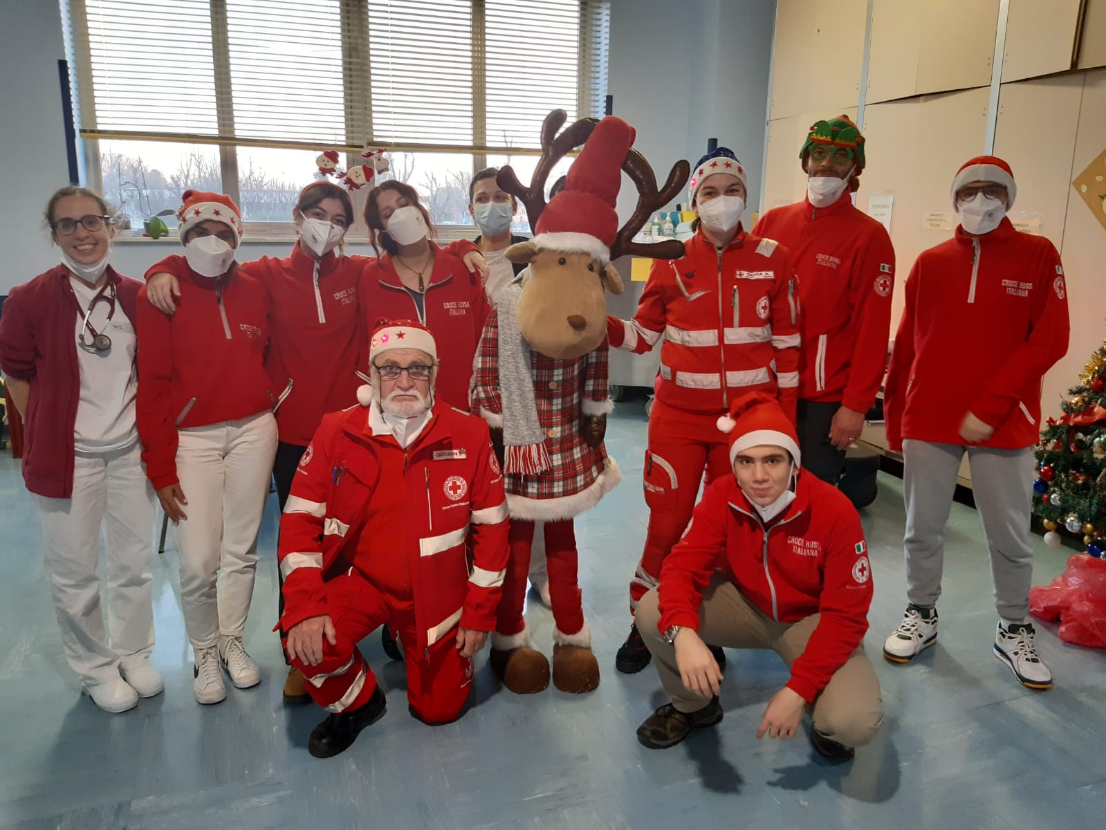 Angolo Di Babbo Natale Tanti Doni E Sorprese Per I Bimbi Di Pediatria