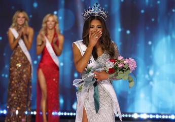 Miss Usa, Vince Ufficiale Esercito Americano: Alma Cooper Incoronata ...