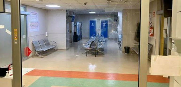 In Sala D Attesa.Siamo Sulla Buona Strada Sala D Attesa Del Pronto Soccorso Vuota Ieri Sera Cremonaoggi